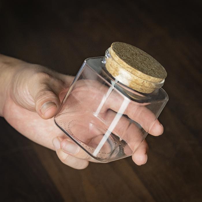 Cube in Bottle