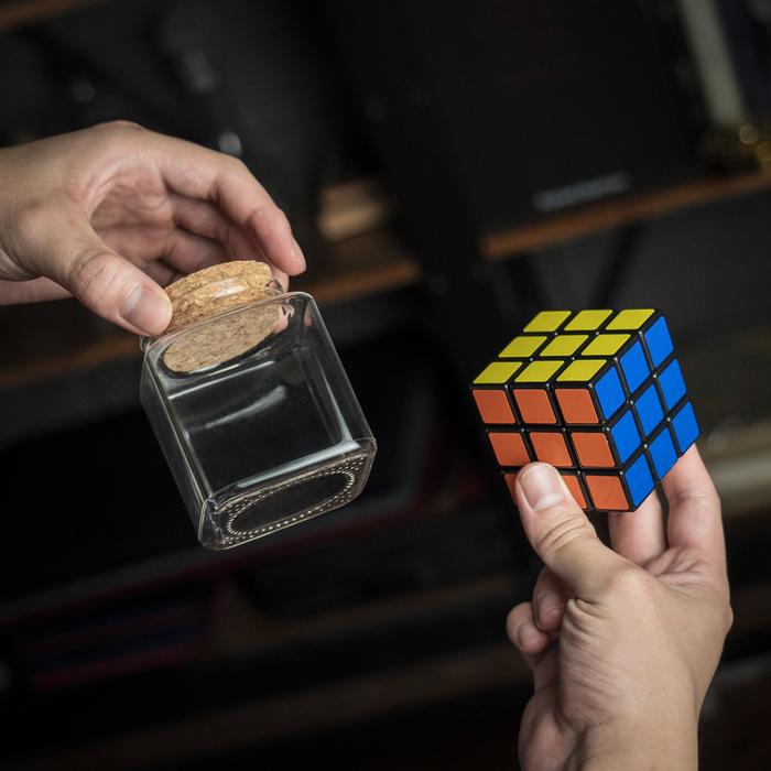 Cube in Bottle